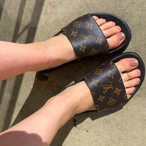 Sandals are too big . Received them as a gift . Never used them.